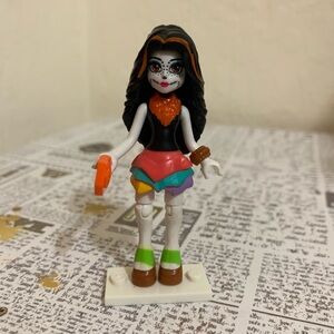 Monster High Skelita Calaveras Figurine